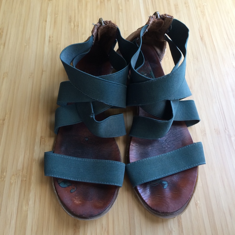 🟣 2/$10 ZIGI Girl Elastic Strap Sandals - Green